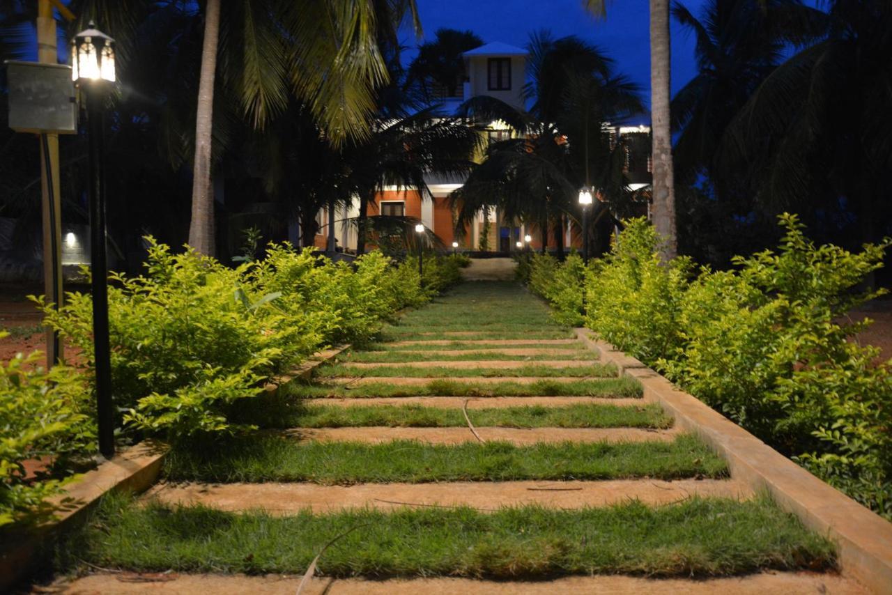 Claynest Resorts Kuttalam  Luaran gambar