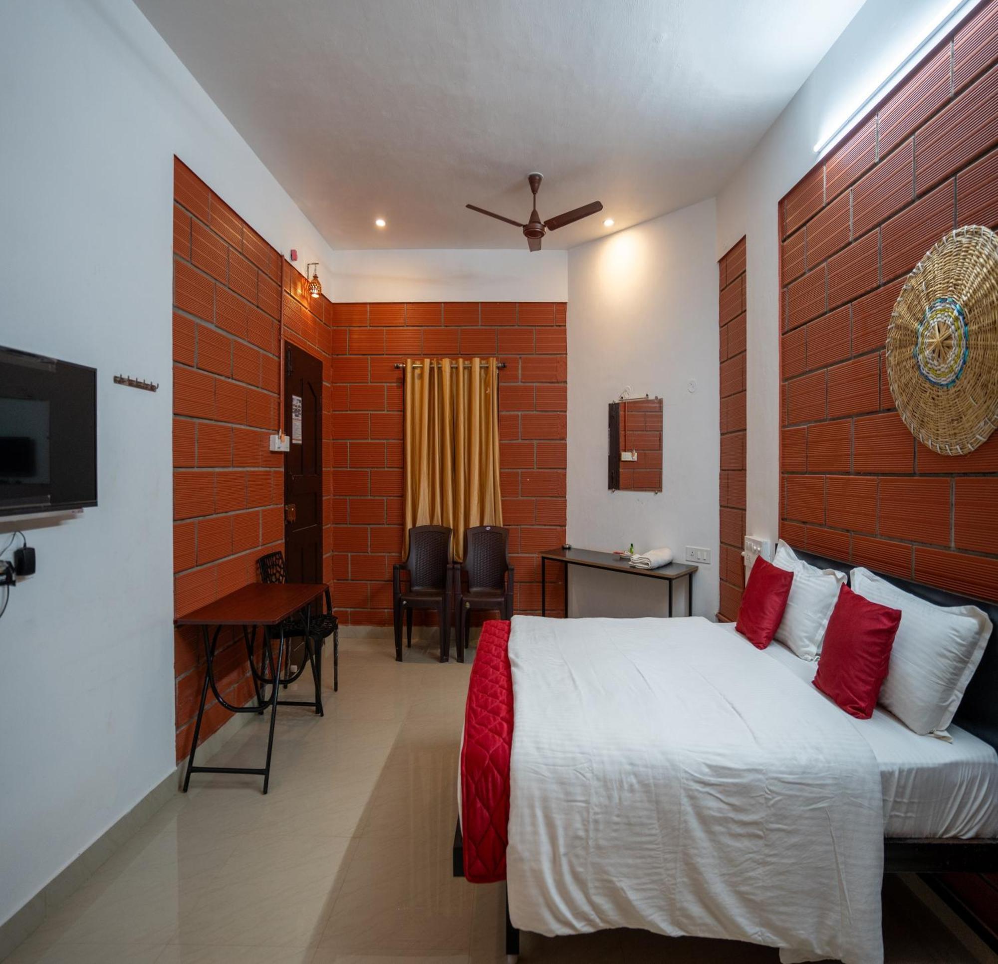 Claynest Resorts Kuttalam  Luaran gambar